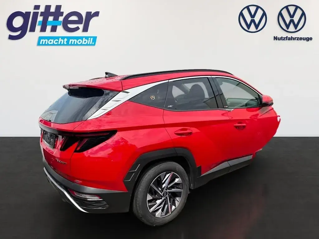 Gebraucht Hyundai Tucson Select 150 PS (110 kW) 2021 Rot SUV