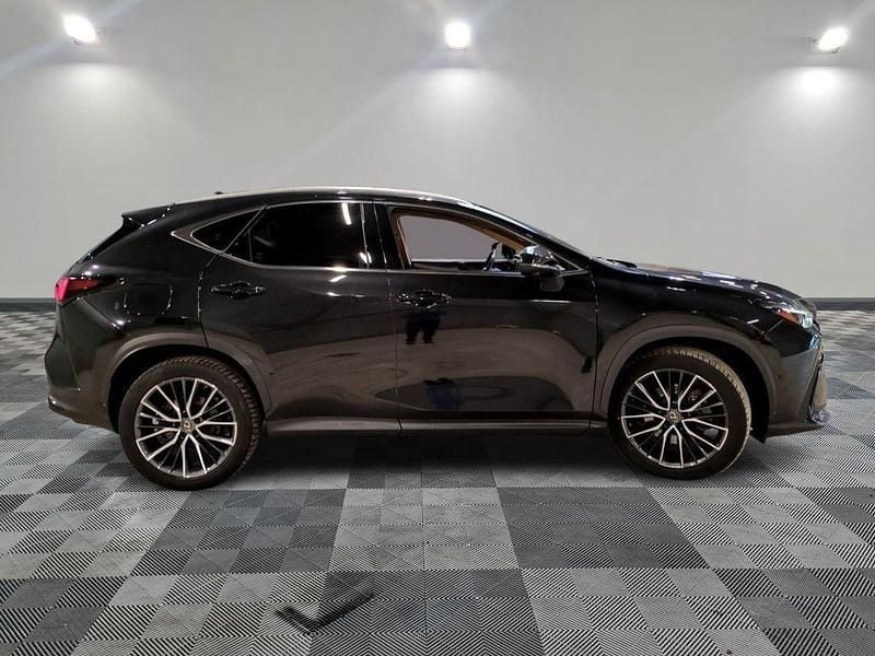 Schwarz Gebraucht 2022 Lexus NX450h+ E-FOUR SUV | 44.400 € (Etwas zu teuer) - Bild 1/4