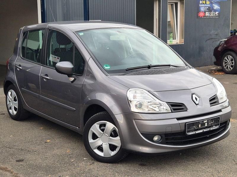 Grau Gebraucht 2011 Renault Modus Dynamique Van / Kleinbus | 4.990 € (Etwas zu teuer) - Bild 1/4
