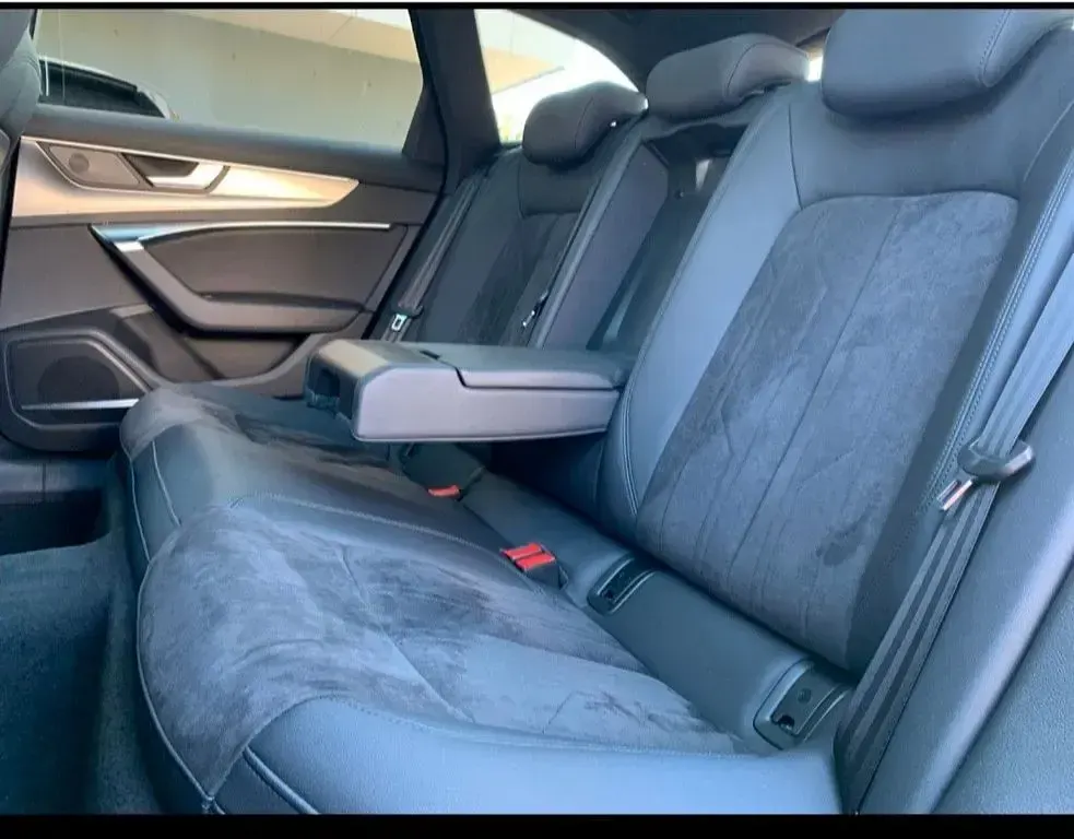 Gebraucht Audi A6 Sport 245 PS (180 kW) 2021 Schwarz Kombi