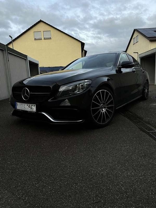 Gebraucht 2018 Mercedes C300 AMG line Limousine | 36.000 € - Bild 1/4