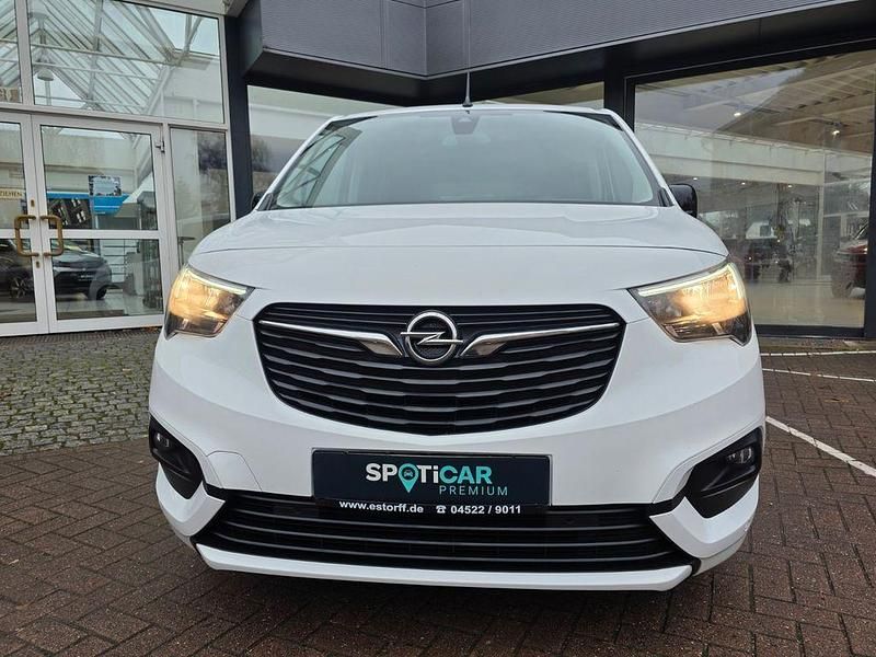 Gebraucht Opel Combo Life Elegance 131 PS (96 kW) 2021 Weiß Van / Kleinbus