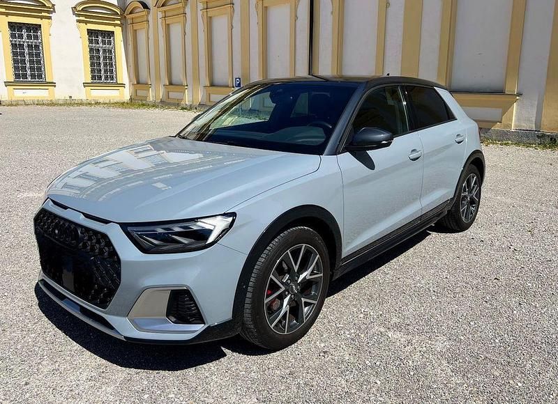 Gebraucht Audi A1 Ambiente 116 PS (85 kW) 2020 Grau SUV
