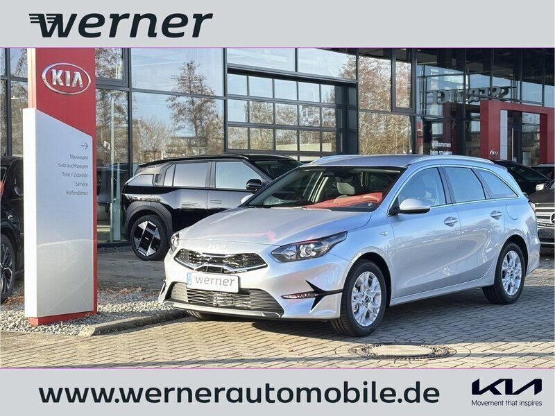 Sparklingsilver Gebraucht 2024 Kia Ceed Sportswagon Vision Kombi | 20.970 € (Superpreis) - Bild 1/4
