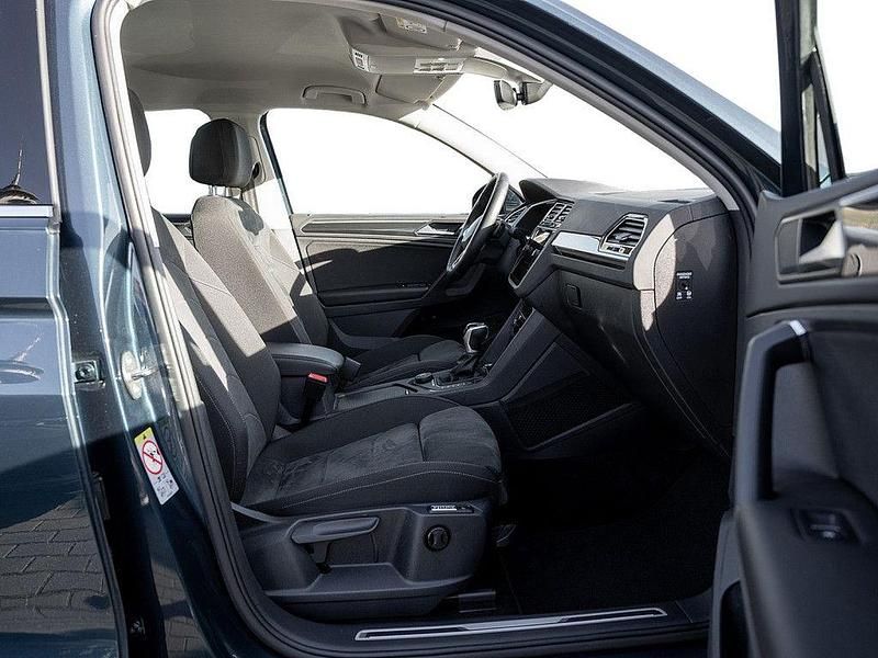 Gebraucht VW Tiguan Elegance 200 PS (147 kW) 2022 Blau SUV
