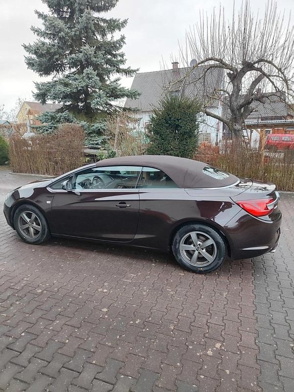 Gebraucht Opel Cascada 170 PS (125 kW) 2015 Braun Cabrio