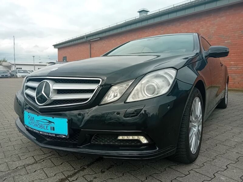 Schwarz Gebraucht 2010 Mercedes E350 Coupé | 7.490 € (Superpreis) - Bild 1/4