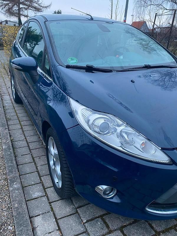 Gebraucht Ford Fiesta 82 PS (60 kW) 2009 Blau Kleinwagen