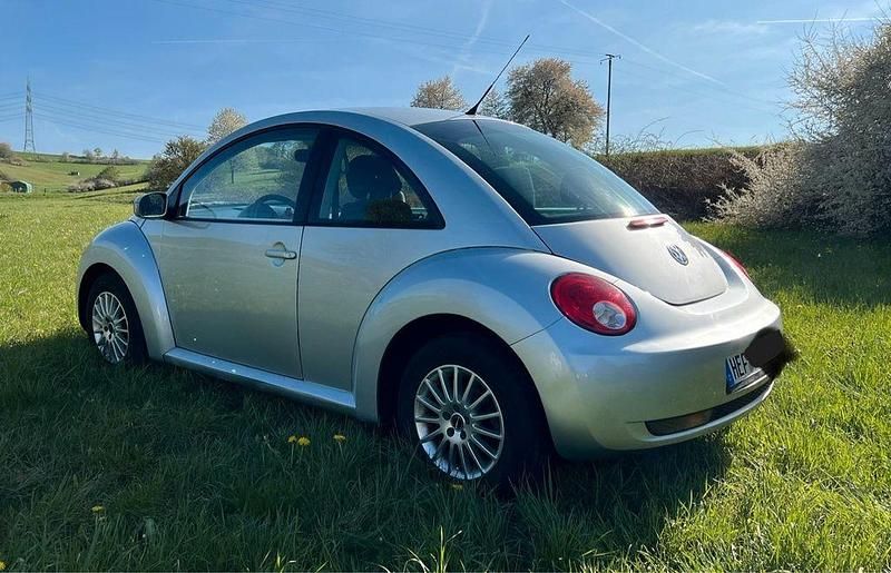 Second-hand VW Beetle 75 CP (55 kW) 2008 Argintiu Hatchback