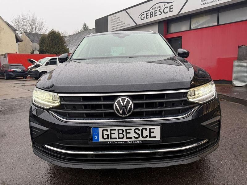 Gebraucht VW Tiguan Active 150 PS (110 kW) 2021 Schwarz SUV