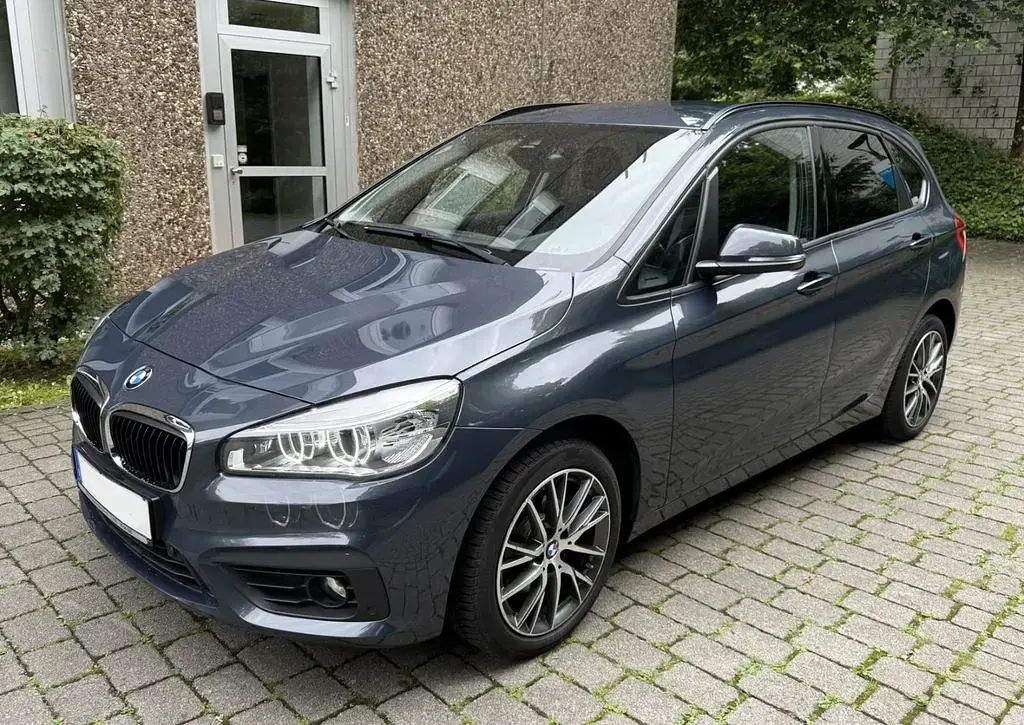 Gebraucht BMW 216 Active Tourer Advantage 116 PS (85 kW) 2017 Grau Van / Kleinbus