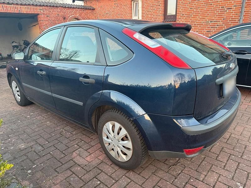 Gebraucht Ford Focus 116 PS (85 kW) 2006 Blau Limousine