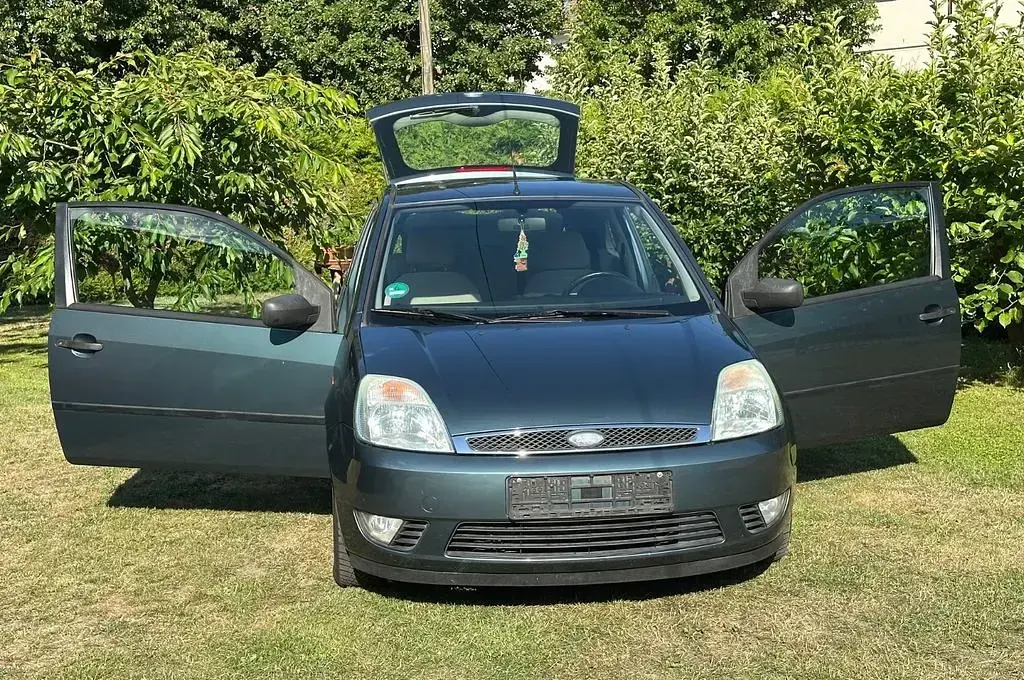 Gebraucht Ford Fiesta Ghia 80 PS (58 kW) 2003 Grün Kleinwagen