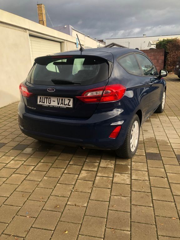 Gebraucht Ford Fiesta Trend 101 PS (74 kW) 2018 Blau Kleinwagen