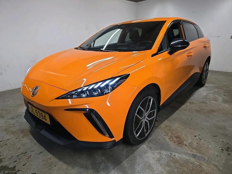 Gebraucht MG MG4 EV 150 kW (204 PS) 2024 Fizzy orange Kleinwagen