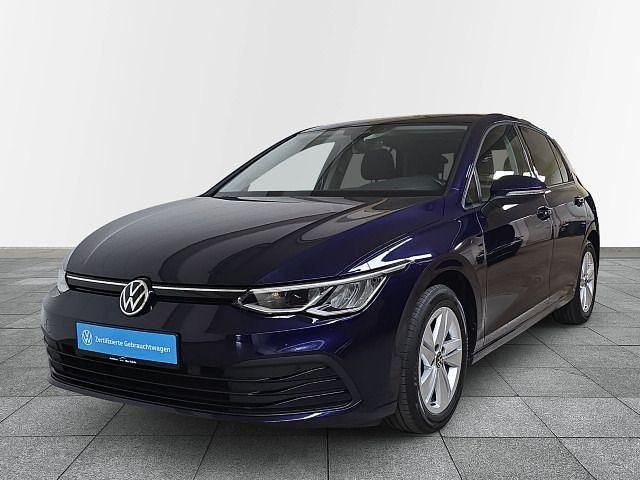 Blau Gebraucht 2020 VW Golf VIII Life Kleinwagen | 18.490 € (Fairer Preis) - Bild 1/3
