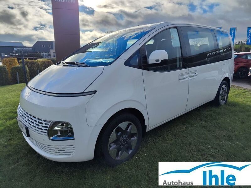 Creamy white Neu 2024 Hyundai Staria Trend Van | 47.990 € - Bild 1/4