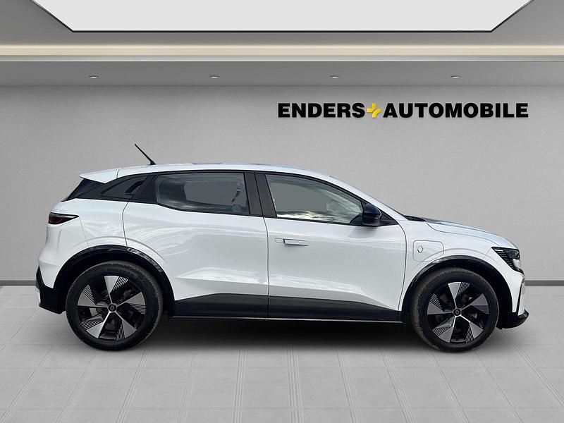 Gebraucht Renault Mégane Equilibre 96 kW (131 PS) 2022 Arktisweiß Limousine