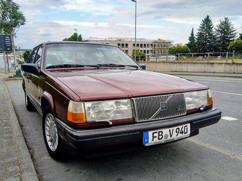 Gebraucht Volvo 940 131 PS (96 kW) 1992 Rot Limousine