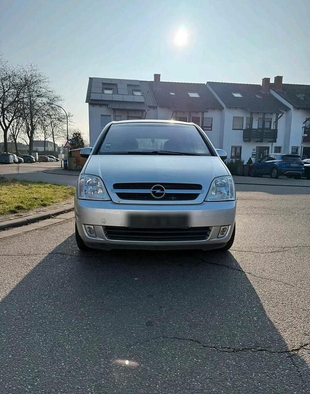 Second-hand Opel Meriva 100 CP (73 kW) 2004 Gri Monovolum