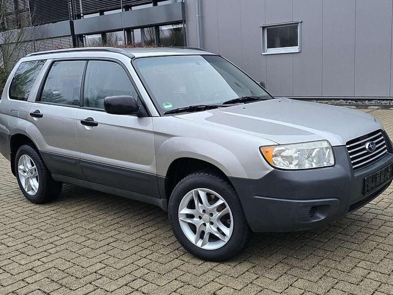 Gebraucht Subaru Forester Active 175 PS (128 kW) 2005 Grau SUV