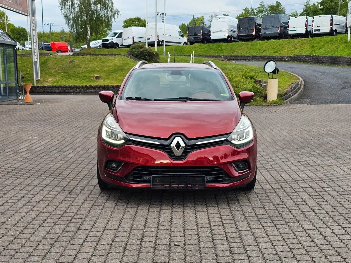 Gebraucht Renault Clio GrandTour Intens 118 PS (86 kW) 2017 Rot Kombi