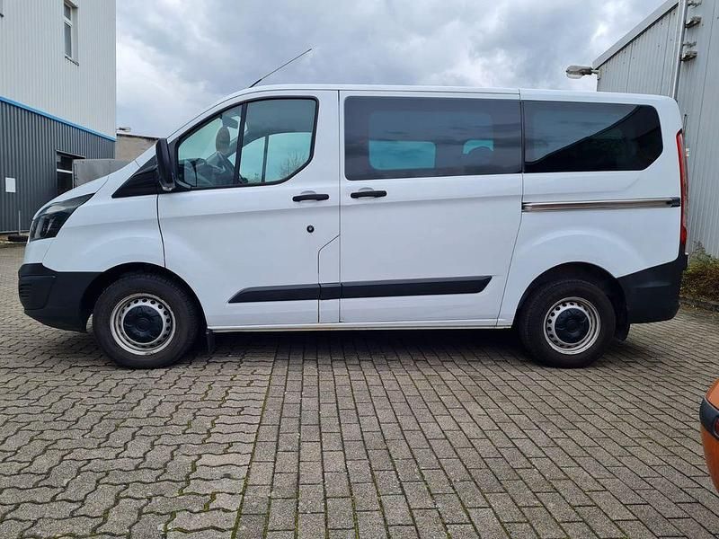 Gebraucht Ford Tourneo 101 PS (74 kW) 2015 Weiß Van / Kleinbus