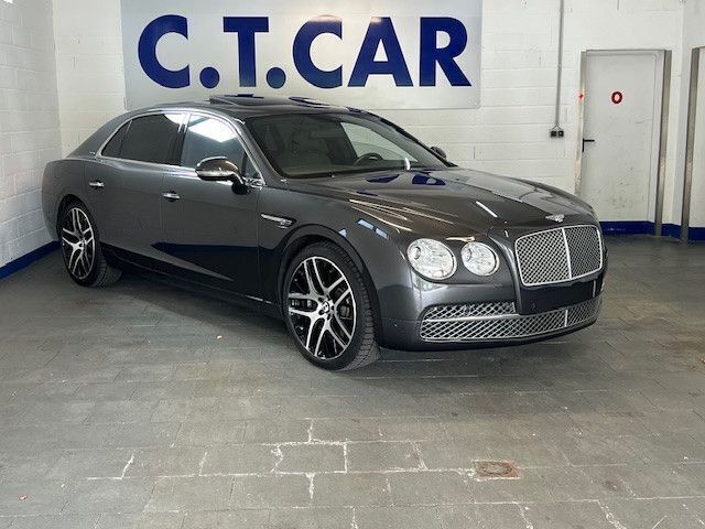 Grau Gebraucht 2013 Bentley Flying Spur Limousine | 65.000 € - Bild 1/4