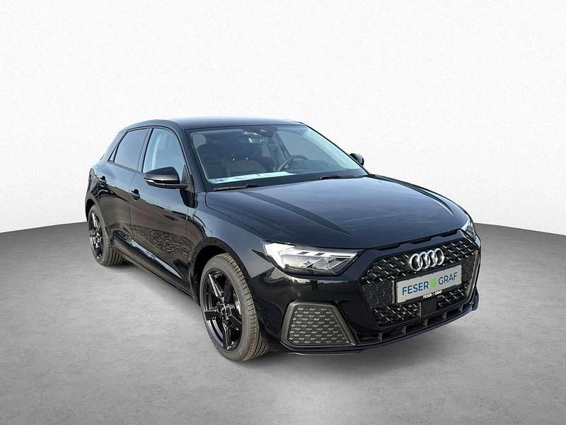 Neu Audi A1 Sport 116 PS (85 kW) 2025 Mythosschwarz metallic Kleinwagen