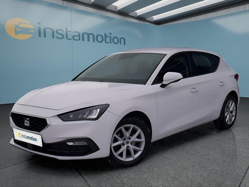 Weiß Gebraucht 2020 Seat Leon Kleinwagen | 17.899 € (Teuer) - Bild 1/4
