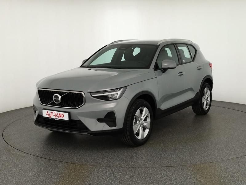 Grau Neu 2025 Volvo XC40 SUV | 37.890 € (Superpreis) - Bild 1/4