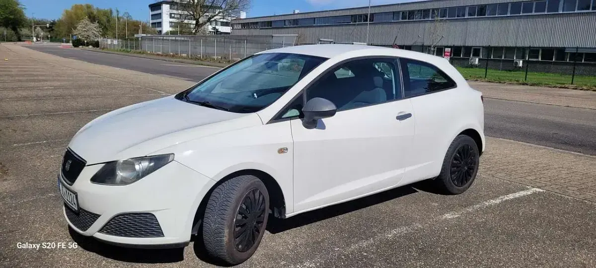 Gebraucht Seat Ibiza 60 PS (44 kW) 2011 Weiß Limousine