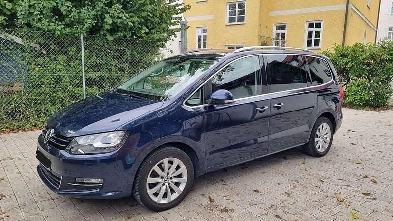 Blau Gebraucht 2014 VW Sharan Highline Van / Kleinbus | 14.900 € (Guter Preis) - Bild 1/4