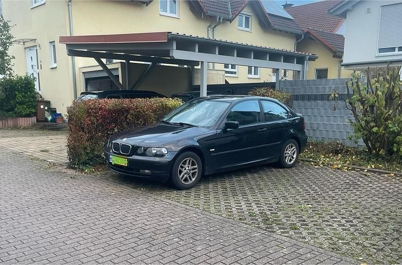 Schwarz Gebraucht 2003 BMW 316 Compact Kleinwagen | 2.000 € (Fairer Preis) - Bild 1/4