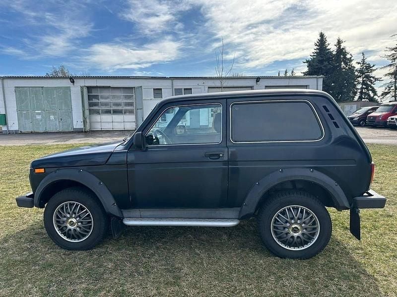Gebraucht Lada niva 83 PS (61 kW) 2012 Grün SUV