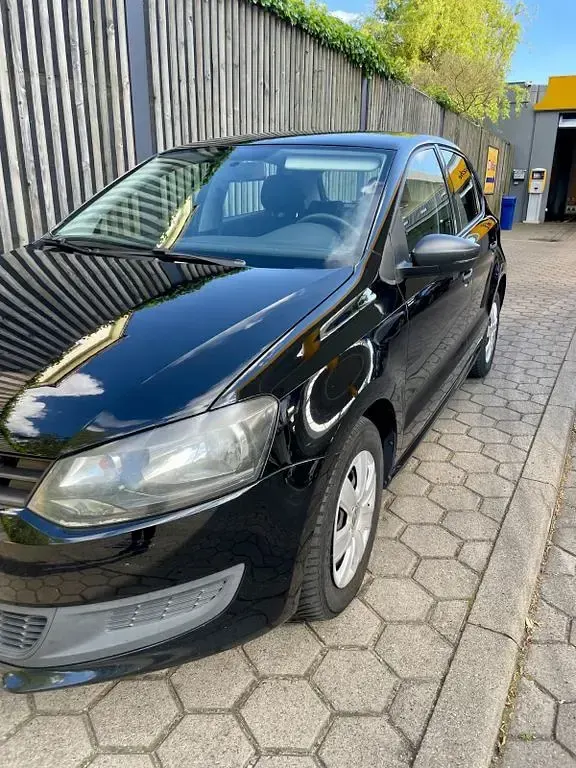 Gebraucht VW Polo Trendline 75 PS (55 kW) 2012 Schwarz Kleinwagen