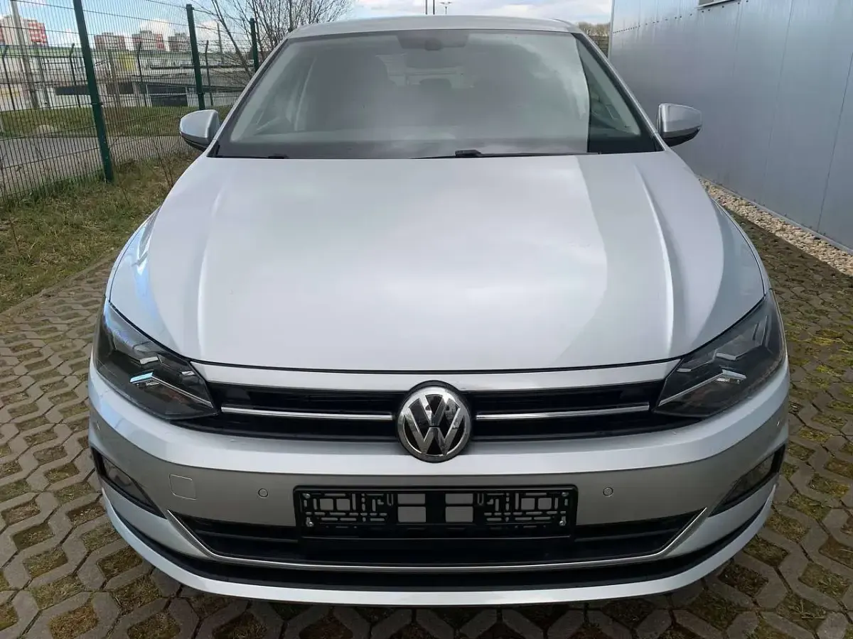Gebraucht VW Polo Highline 95 PS (69 kW) 2018 Silber Kleinwagen