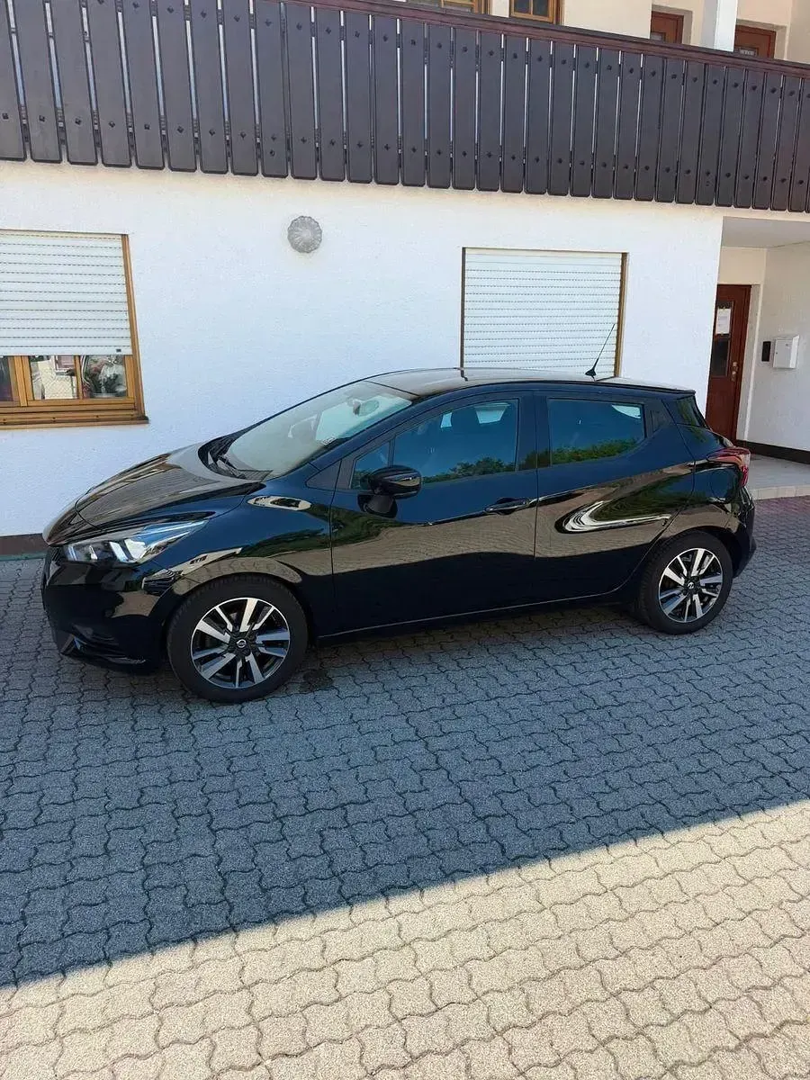 Gebraucht Nissan Micra 73 PS (53 kW) 2017 Schwarz Kleinwagen