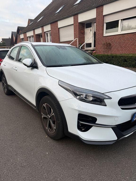 Weiß Gebraucht 2021 Kia XCeed Vision SUV | 18.900 € (Fairer Preis) - Bild 1/4