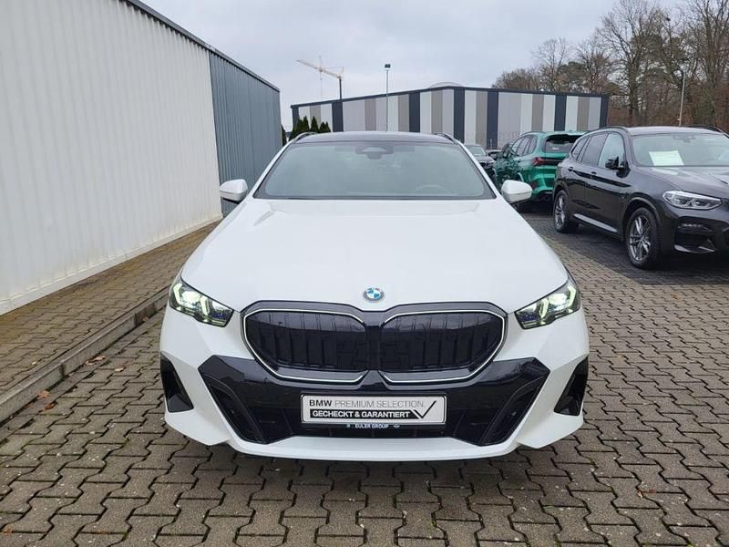 Gebraucht BMW 520 Performance 190 PS (139 kW) 2025 Weiss Kombi
