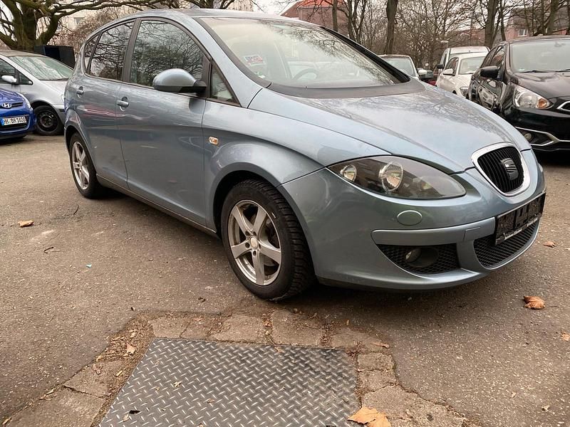 Blau Gebraucht 2005 Seat Altea Limousine | 3.800 € (Fairer Preis) - Bild 1/4