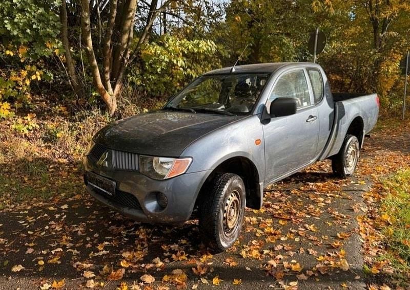 Gebraucht Mitsubishi L200 136 PS (100 kW) 2008 Abholung