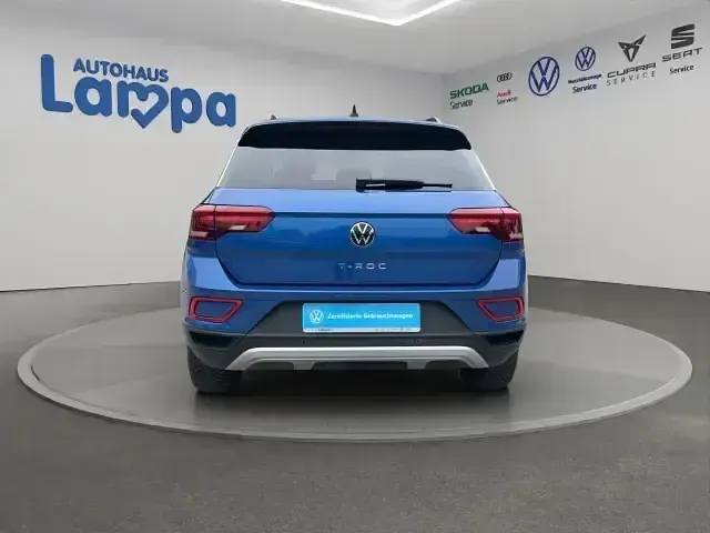 Gebraucht VW T-Roc Life 150 PS (110 kW) 2023 Blau SUV