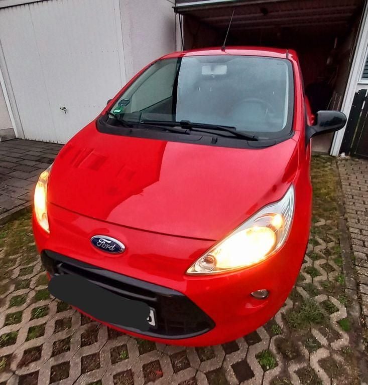 Gebraucht Ford Ka Titanium 69 PS (50 kW) 2015 Rot Limousine