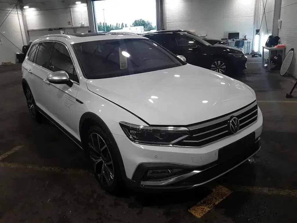 Gebraucht VW Passat Alltrack 200 PS (147 kW) 2023 Weiß Kombi