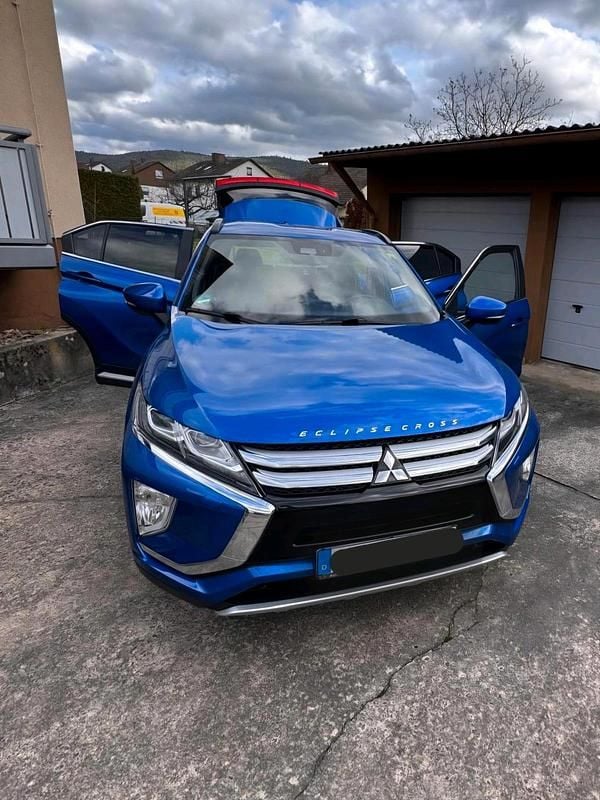 Gebraucht Mitsubishi Eclipse Cross 163 PS (119 kW) 2020 Blau SUV