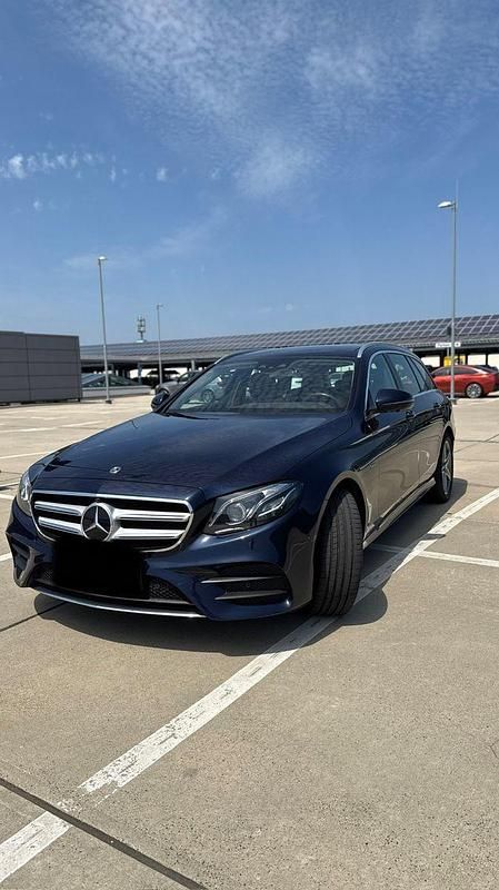 Gebraucht Mercedes E300 AMG 306 PS (225 kW) 2020 Kombi