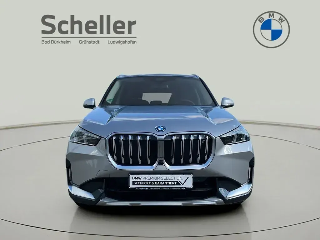 Gebraucht BMW iX1 xLine 230 kW (313 PS) 2023 Silber SUV