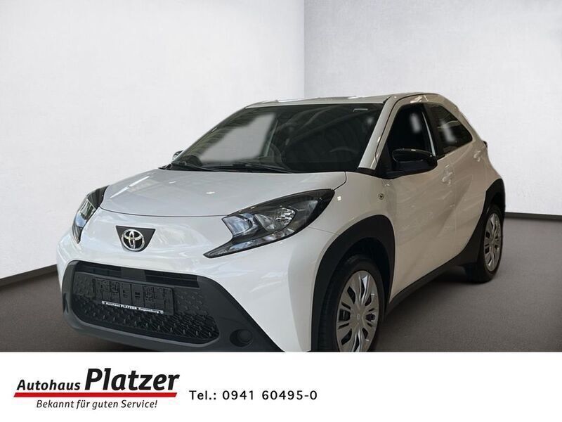 Weiss Gebraucht 2024 Toyota Aygo Business Edition Kleinwagen | 14.780 € (Fairer Preis) - Bild 1/4
