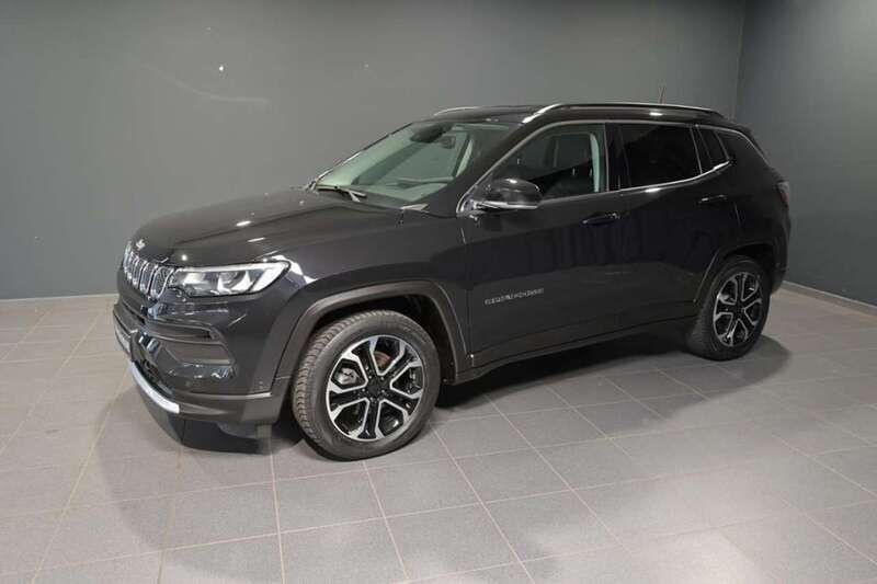 Schwarz carbon black metallic Gebraucht 2022 Jeep Compass Limited SUV | 22.680 € (Guter Preis) - Bild 1/4